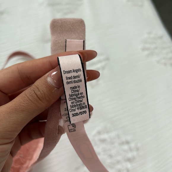 Victoria’s Secret Crystal Dream Angels Bra - Picture 3 of 4